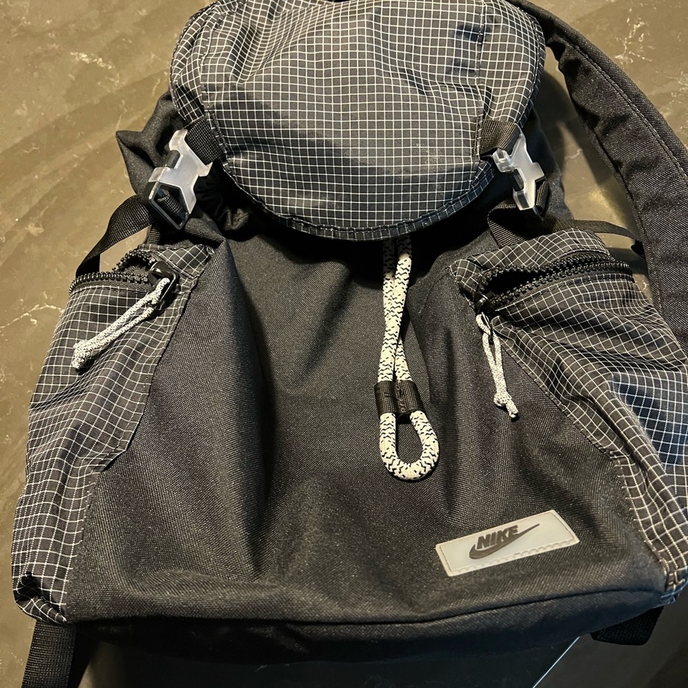 Nike Grid Pattern Black Backpack - image 1